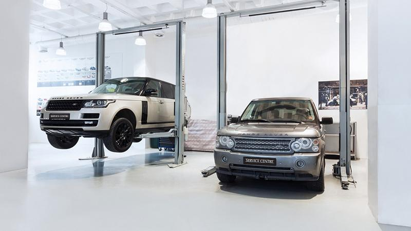 Land Rover vehicles inside a premium service centre